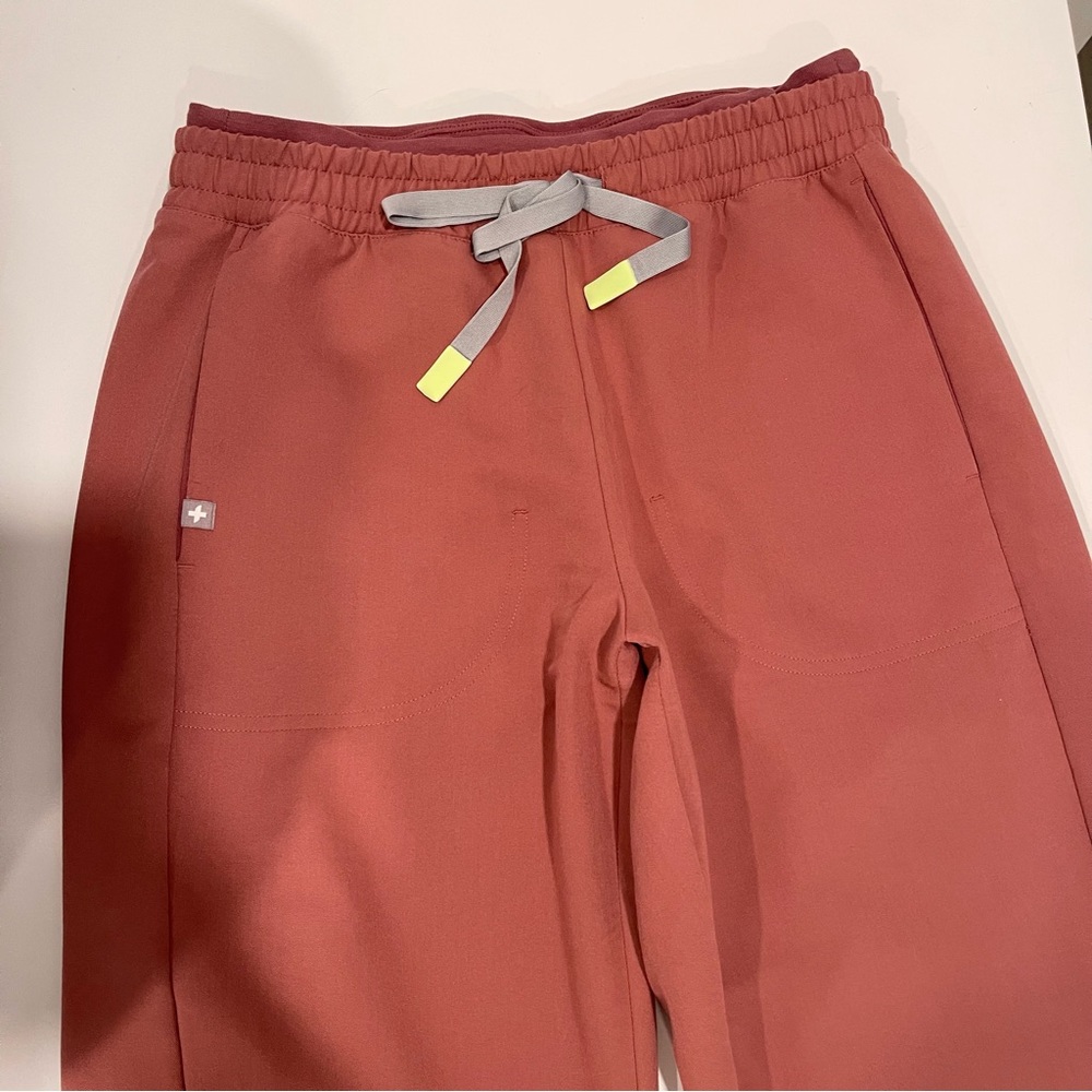 Mari Skinny Jogger Scrub Pants/ Mineral Mauve
